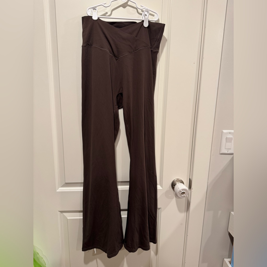 HighRise Bootcut Stretch Pants In Dark Brown